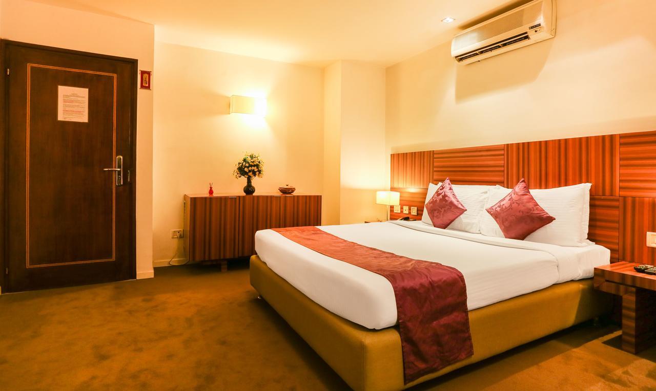 อาร์ต บูติค โฮเต็ล Hotel บังกาลอร์ ภายนอก รูปภาพ